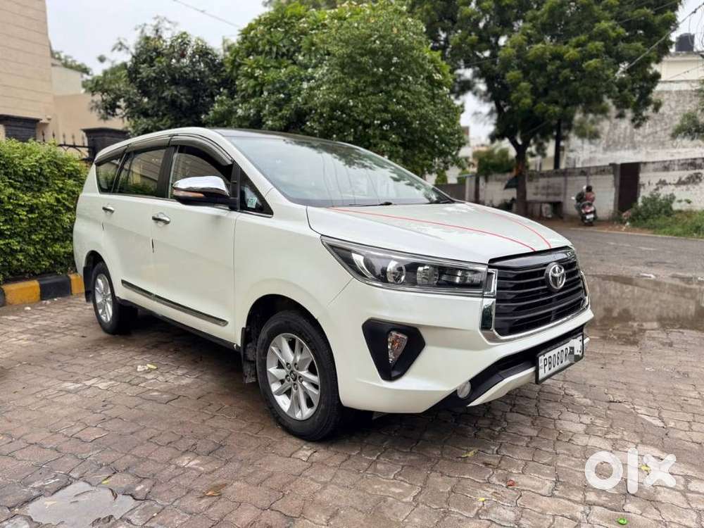 Toyota Innova Crysta 2.4 V 7 Str, 2017, Diesel