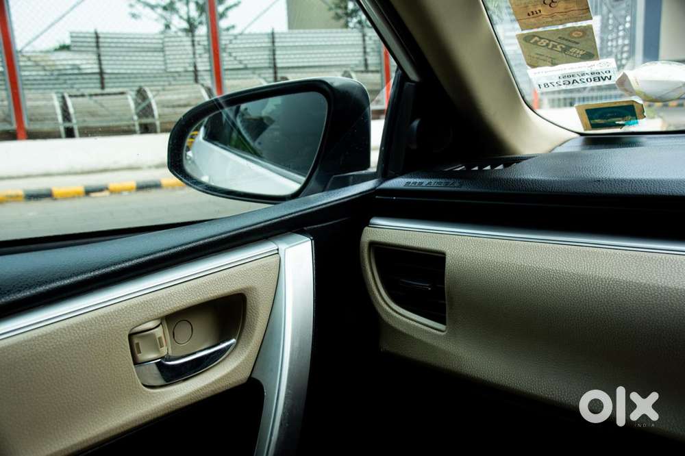 Toyota Corolla Altis 2010-2013 Gl, 2014, Petrol