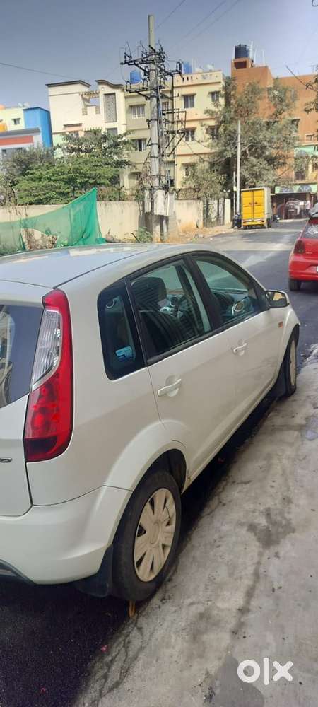 Ford Figo 2011 Petrol 70800 Km Driven