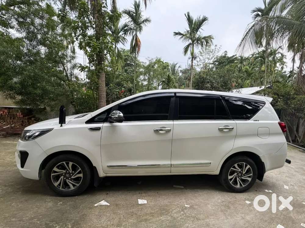 Toyota Innova Crysta 2022 Diesel Well Maintained