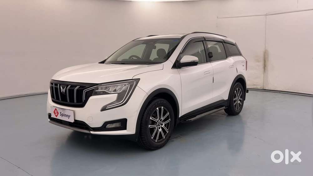 Mahindra Xuv700 2.0 Ax 7 Petrol Mt Str, 2022, Petrol