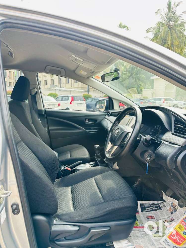 Toyota Innova Crysta 2.4 G Mt 7 Str, 2022, Diesel