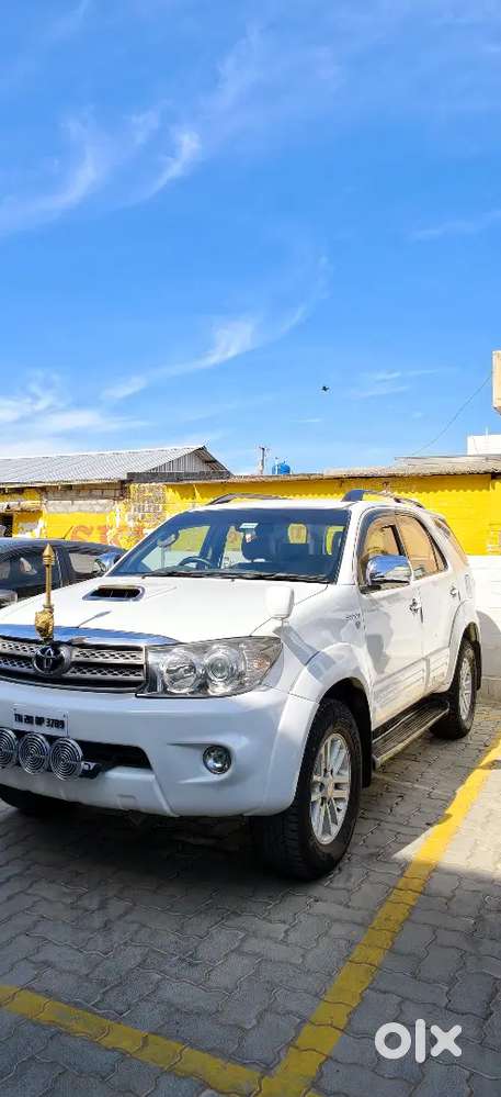 Toyota Fortuner 4x4 Full Option Sale
9️⃣9️⃣5️⃣2️⃣4️⃣6️⃣6️⃣6️⃣3️⃣5️⃣