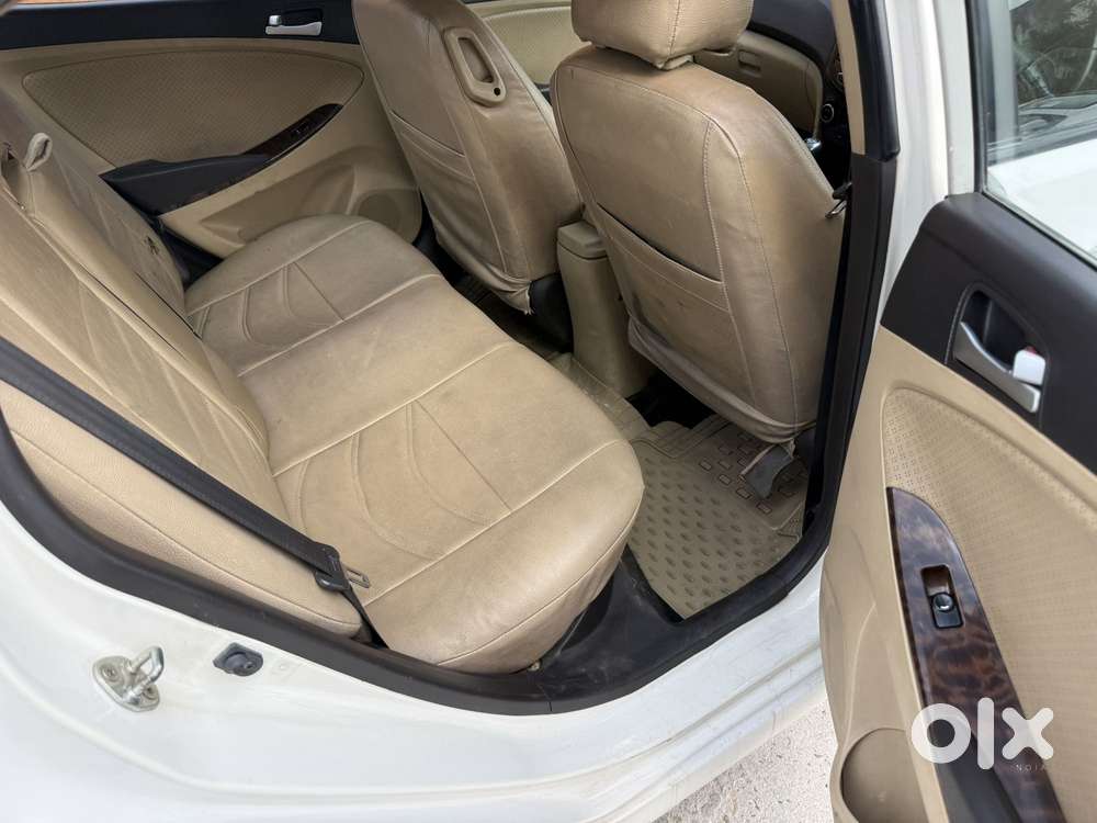 Hyundai Verna 1.6 Sx (o) Vtvt Se, 2015, Petrol