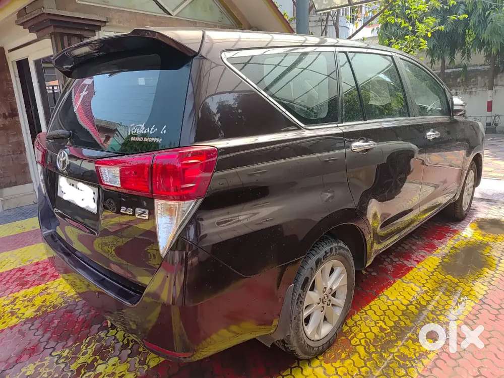 Innova Crysta.2.8.z.automatic