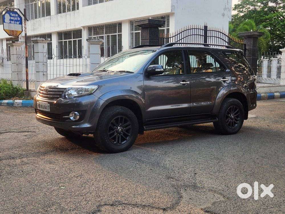 Toyota Fortuner 3.0 Ltd, 2015, Petrol