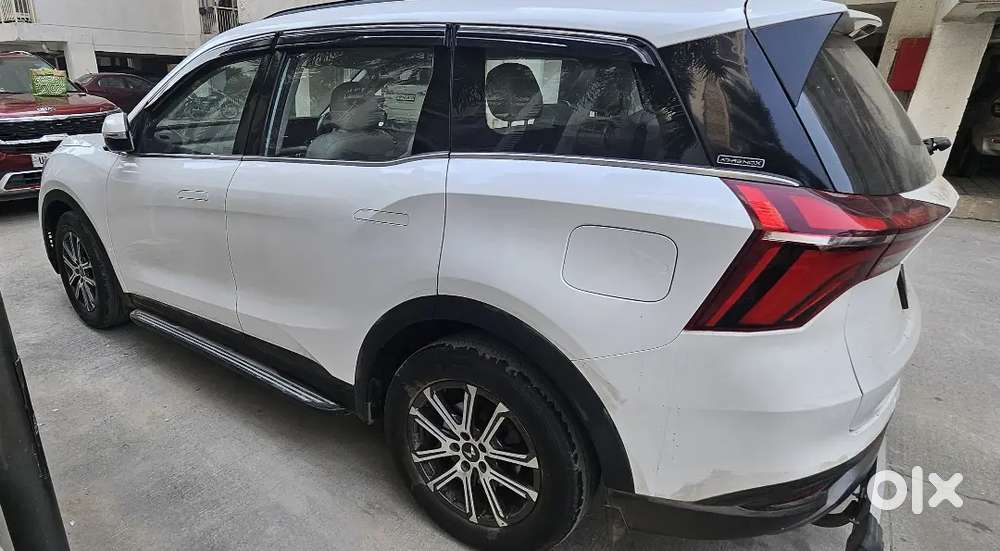 Mahindra Xuv700 2022 Petrol Well Maintained
