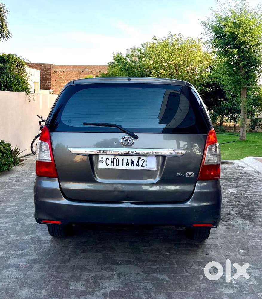 Toyota Innova 2012 Diesel Well Maintained