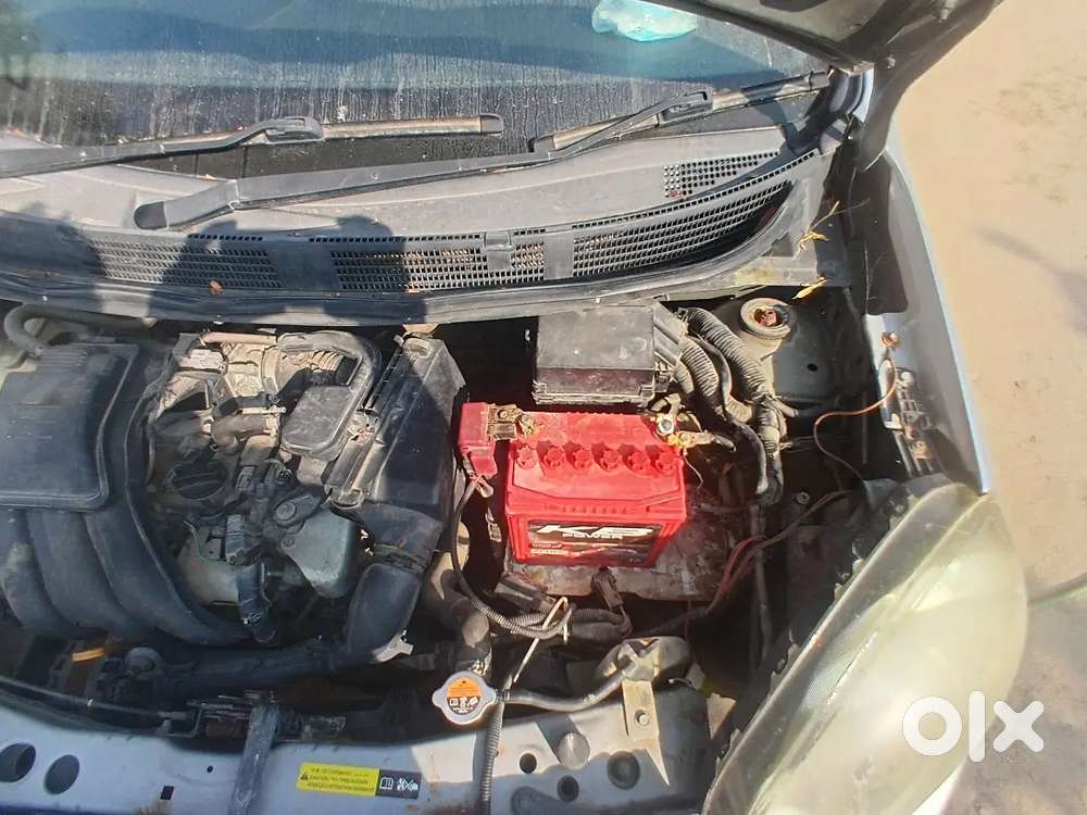 Nissan Micra Active 2015 Variant
