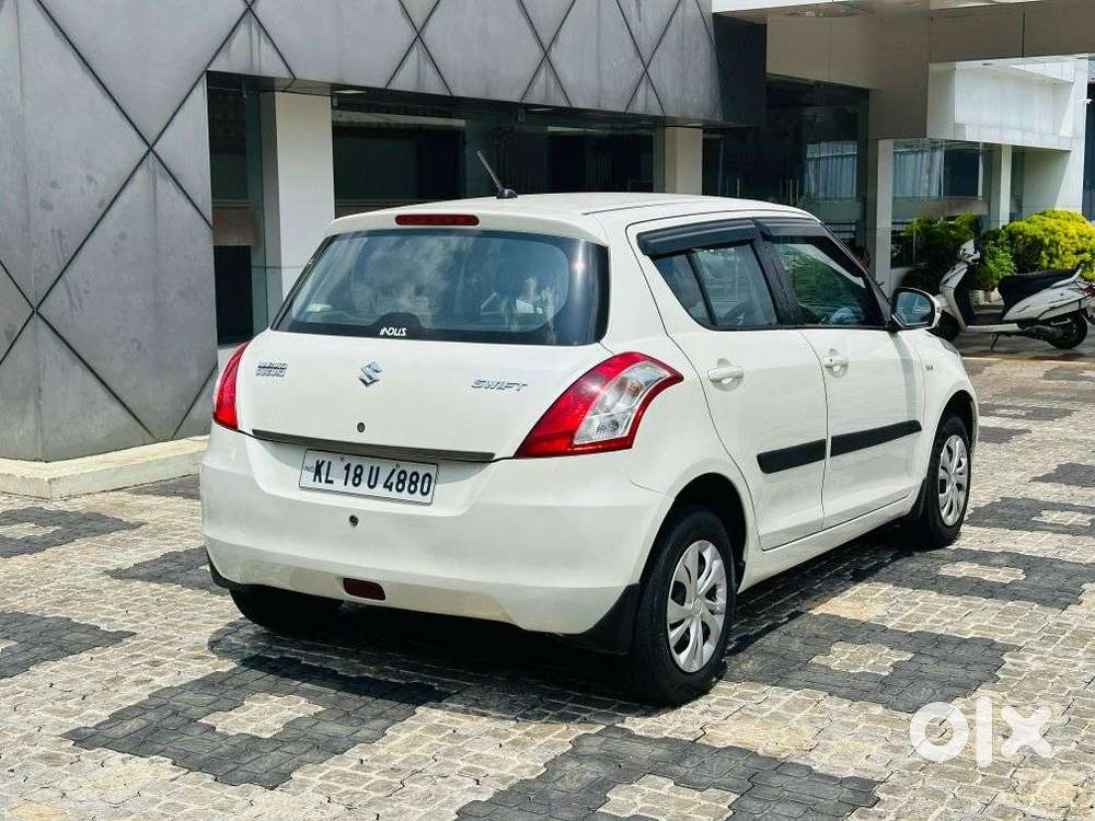 Maruti Suzuki Swift Vxi Optional, 2017, Petrol
