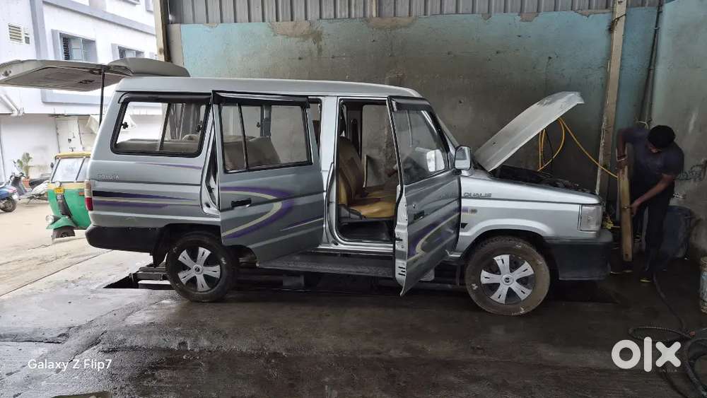 Toyota Qualis 2003 Diesel 120000 Km Driven