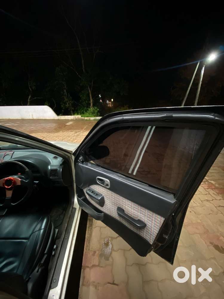 Esteem Lxi Maruti 2005