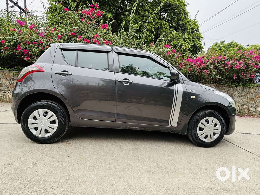 Maruti Suzuki Swift Lxi Optional-o, 2017, Petrol