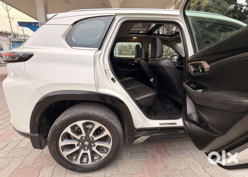Maruti Suzuki Grand Vitara 1.5 Alpha Plus Intelligent Hybrid Ecvt, 2..