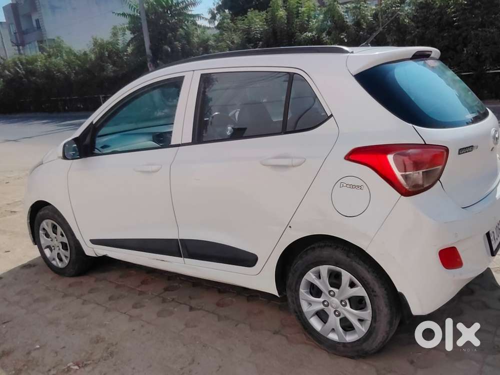 Hyundai Grand I10 2016-2017 Sportz Celebration Edition, 2016, Petrol
