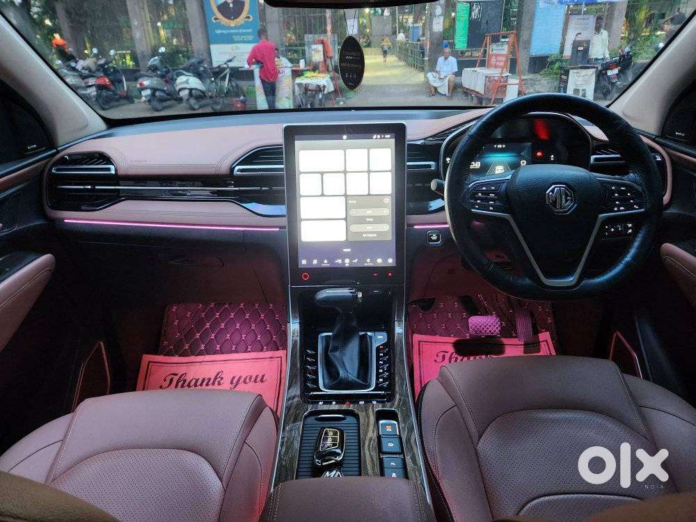 Mg Hector Plus Sharp Pro 1.5 Turbo Petrol Cvt 7 Str, 2023, Petrol