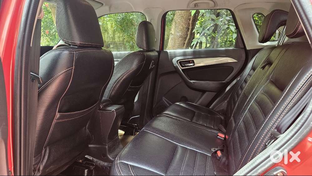 Maruti Suzuki Brezza Zdi+ Dual Tone