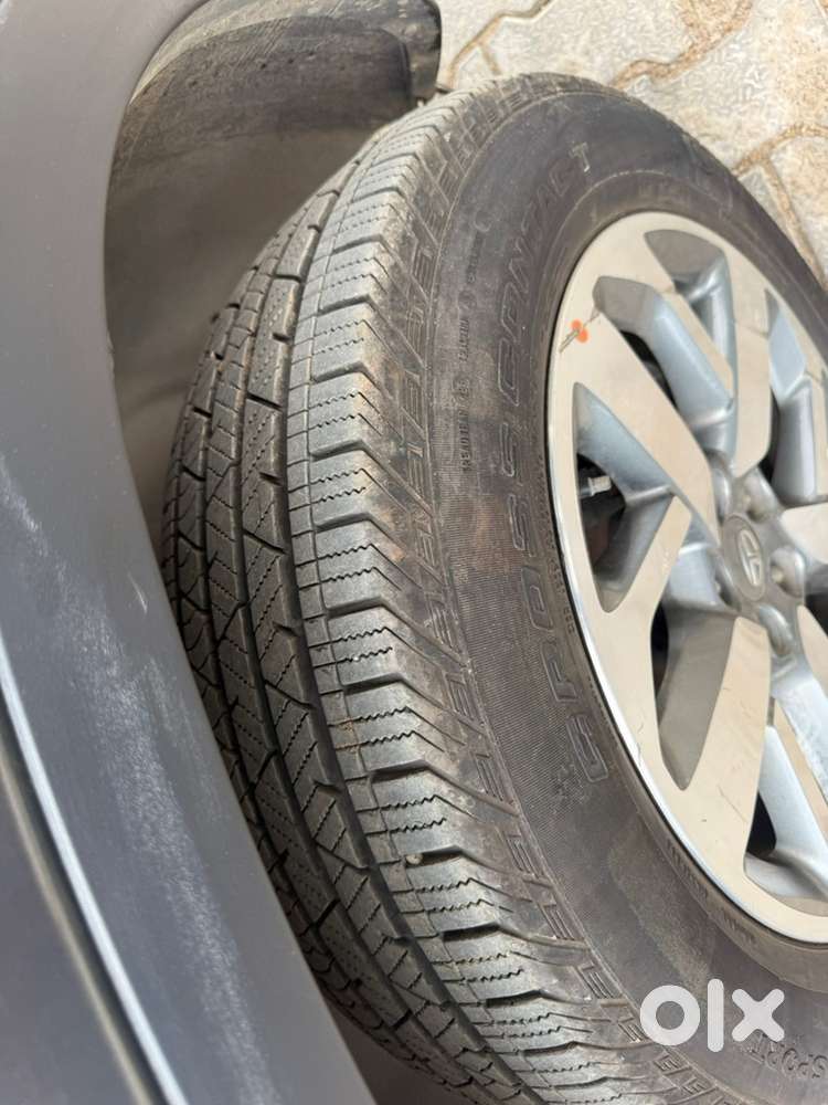 2021 Tata Safari Diesel Manual