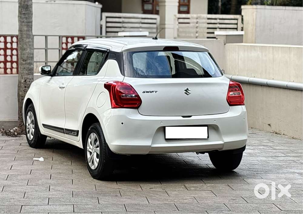 Maruti Suzuki Swift Vxi Optional, 2023, Petrol