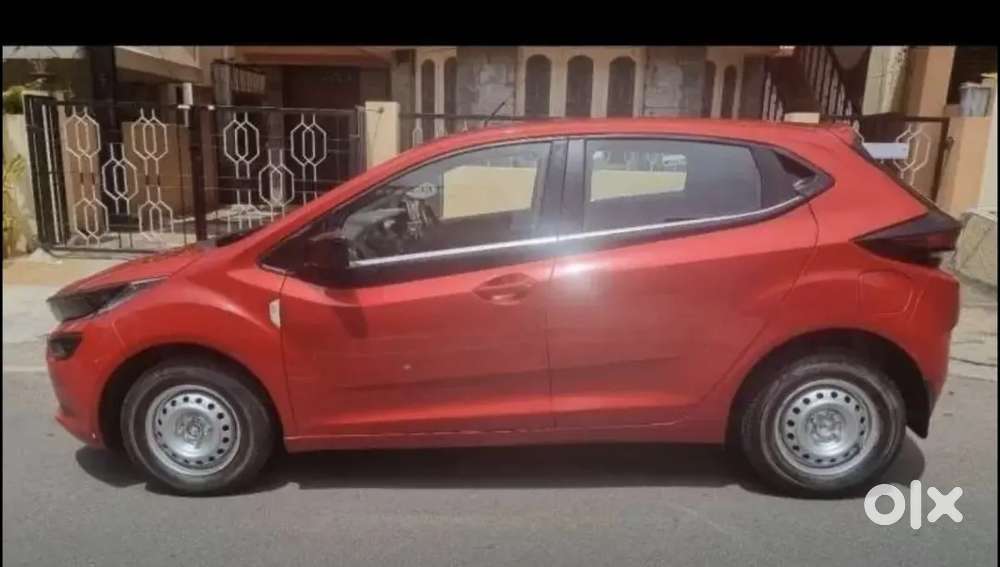 Tata Altroz 1.2 Xe 2021