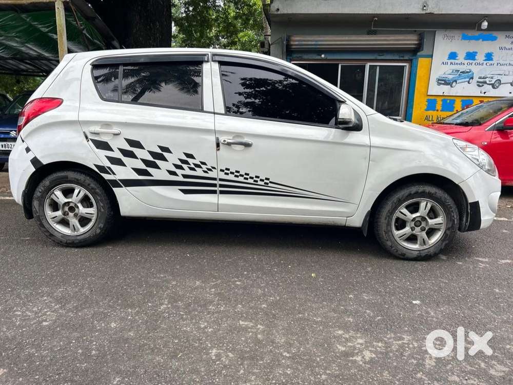 Hyundai I20 Sportz At 1.4, 2012, Petrol