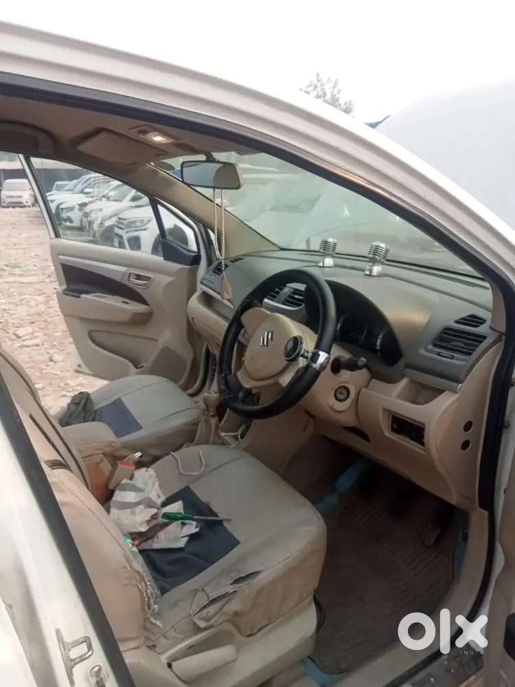 Maruti Suzuki Ertiga 2012 Petrol 98000 Km Driven