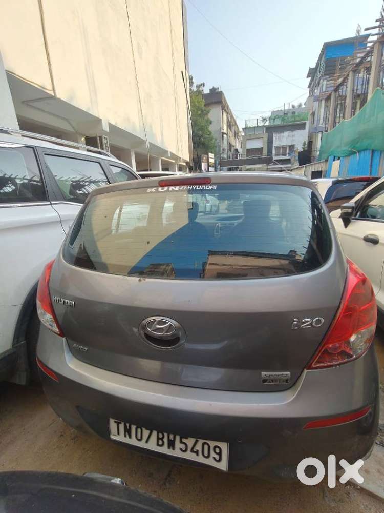 Hyundai I20 Sportz 1.4 At Vtvt, 2014, Petrol