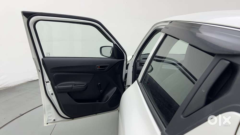 Maruti Suzuki Swift 1.3 Lxi, 2023, Petrol