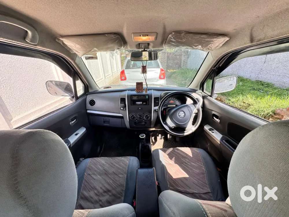 Wagonr 2011 White Colour