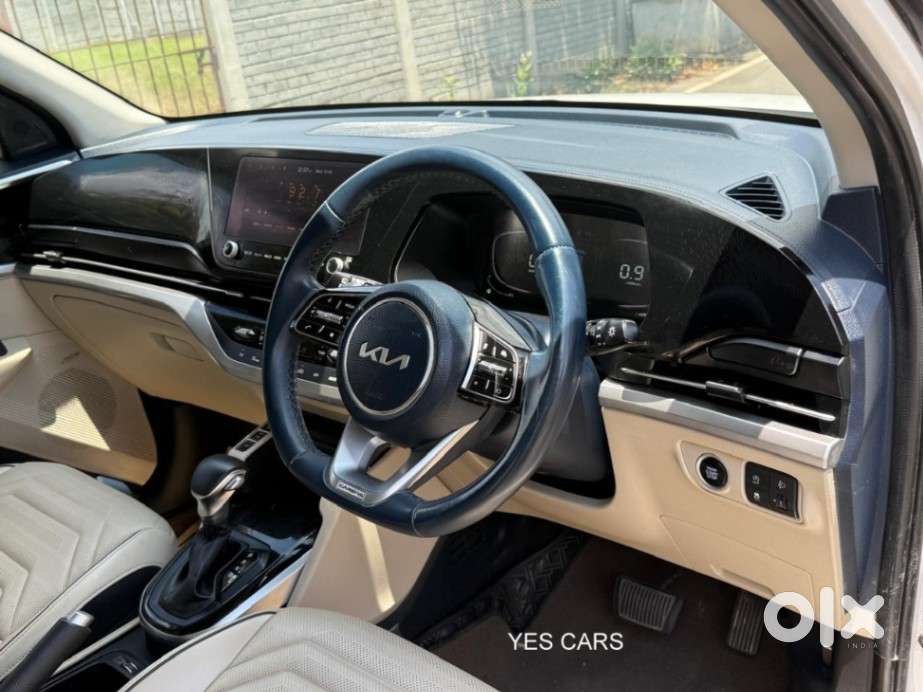 Kia Carens 1.4 Luxury Plus 6 Str, 2023, Petrol