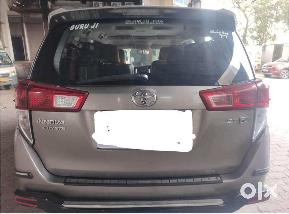 Toyota Innova 2021 90000 Km Driven