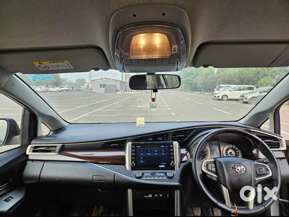 Toyota Innova Crysta 2023 Petrol Car