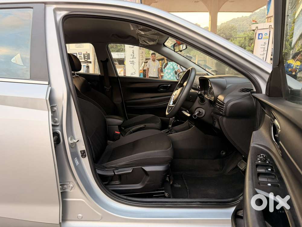 Hyundai I20 Sportz 1.2 Ivt, 2023, Petrol