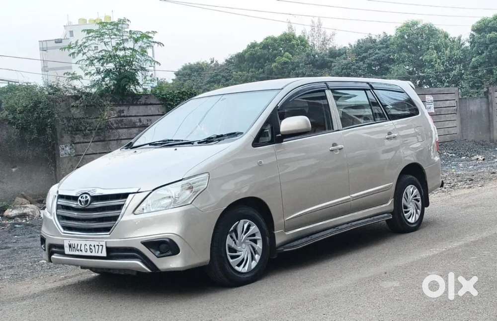Toyota Innova 2.5 G (diesel) 8 Seater Bs Iv, 2016, Diesel