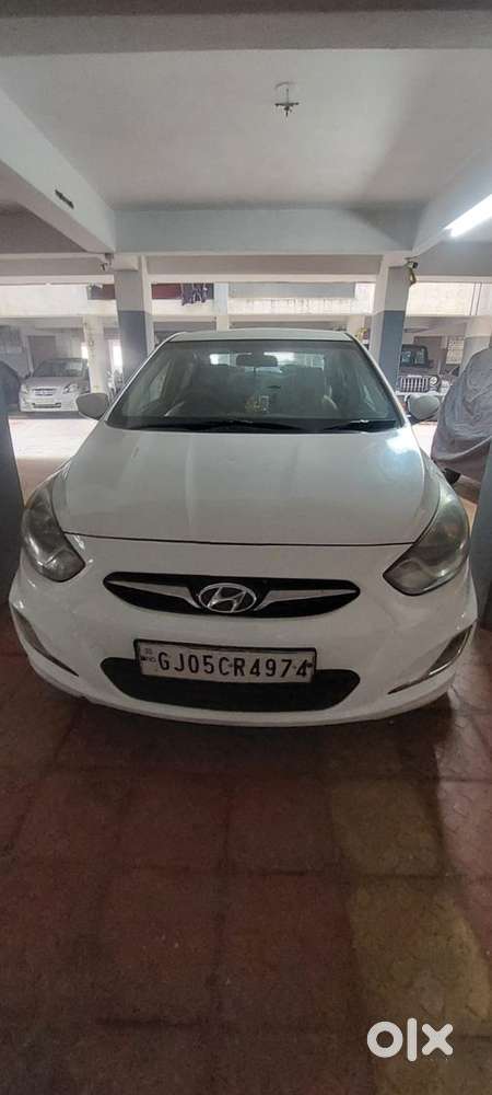 Hyundai Fluidic Verna 2011 Year