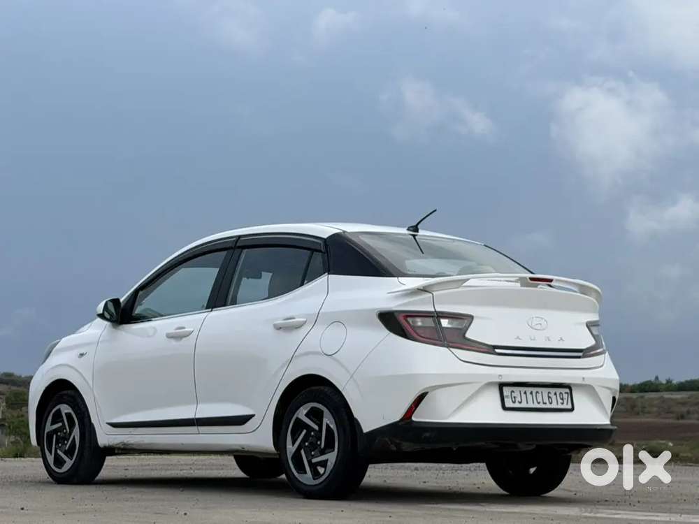 Hyundai Aura 2024 Cng & Hybrids 32000 Km Driven