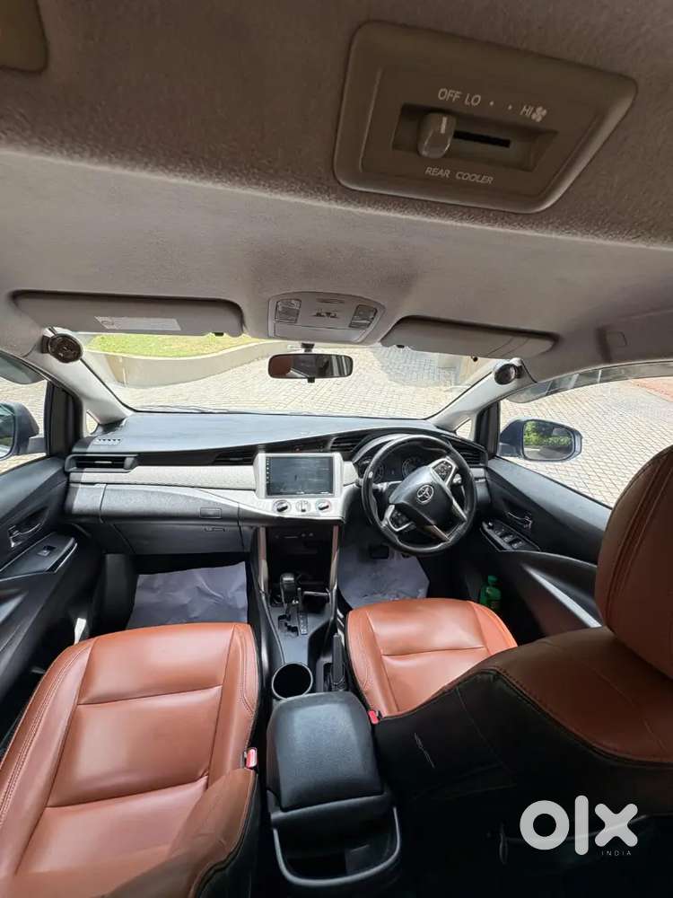 Innova Crysta 2.8g Automatic