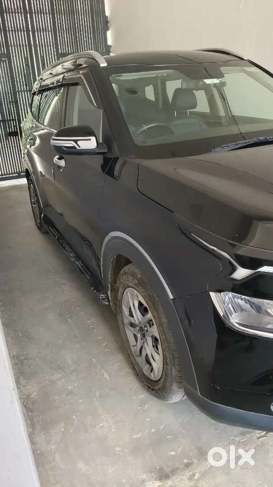 Kia Carens Prestige 2025