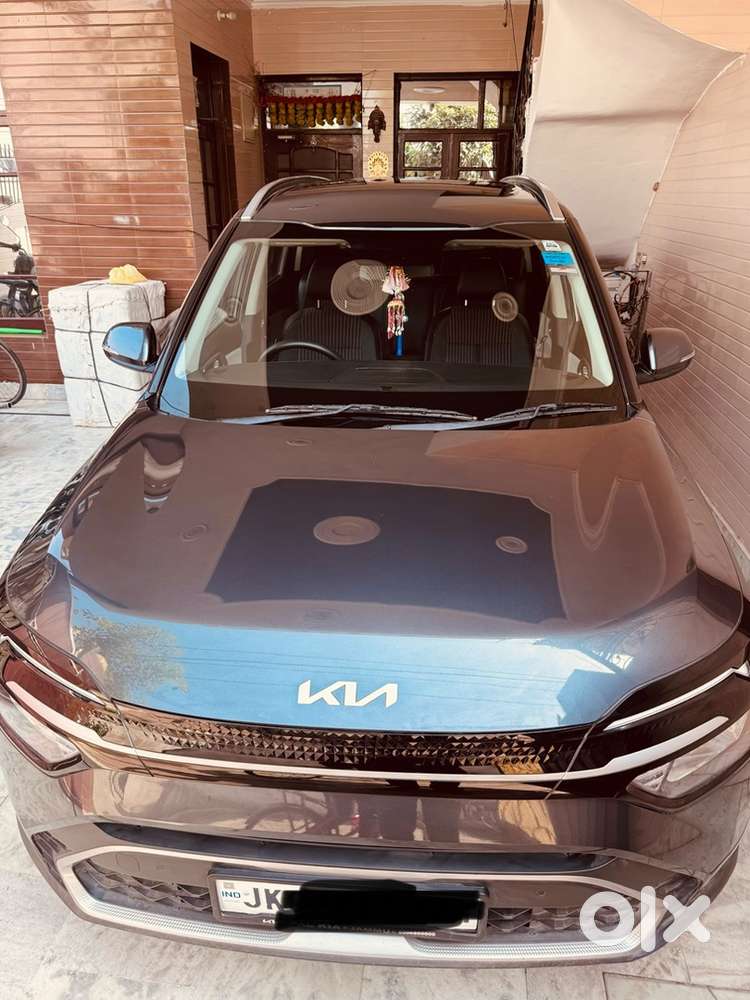Kia Carens Petrol 2023