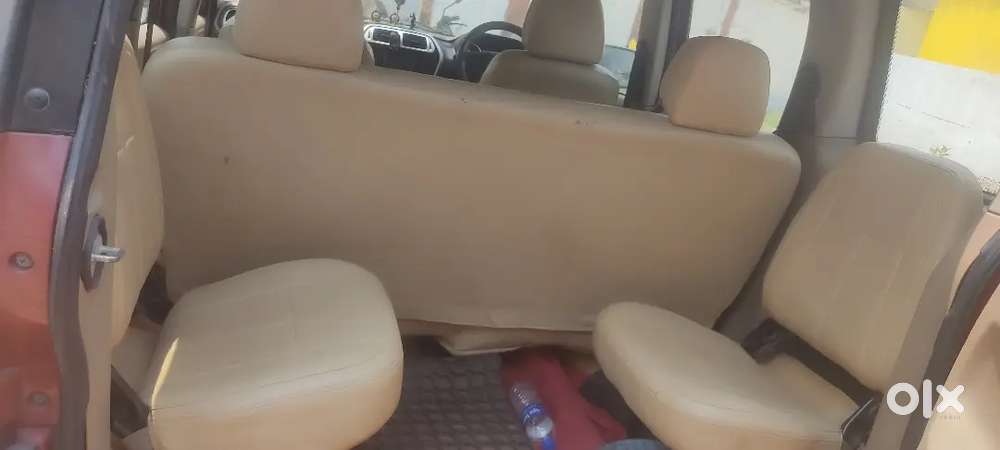Mahindra Tuv 300 T 8 Modal