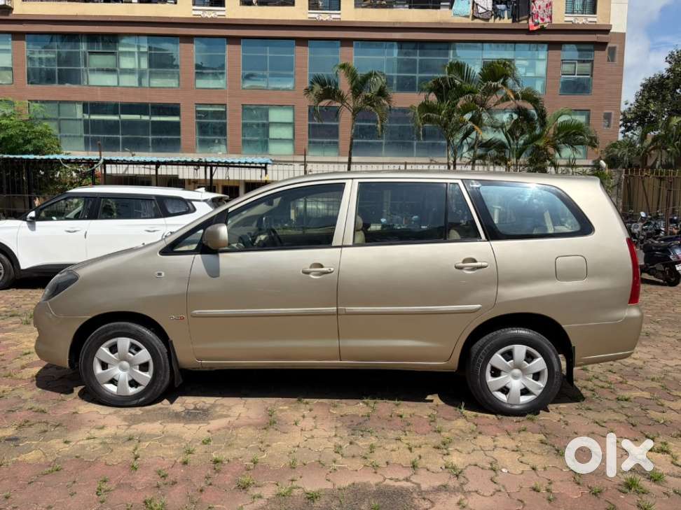 Toyota Innova 2.5 G (diesel) 8 Seater Bs Iv, 2009, Diesel