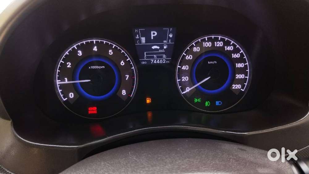 Hyundai Verna 1.6 Sx (o) Vtvt At, 2015, Petrol