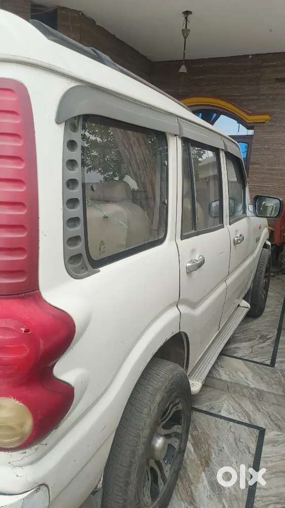 Mahindra Scoripyo One Hand Drive Army Person Use All Ok And Orignle Ee