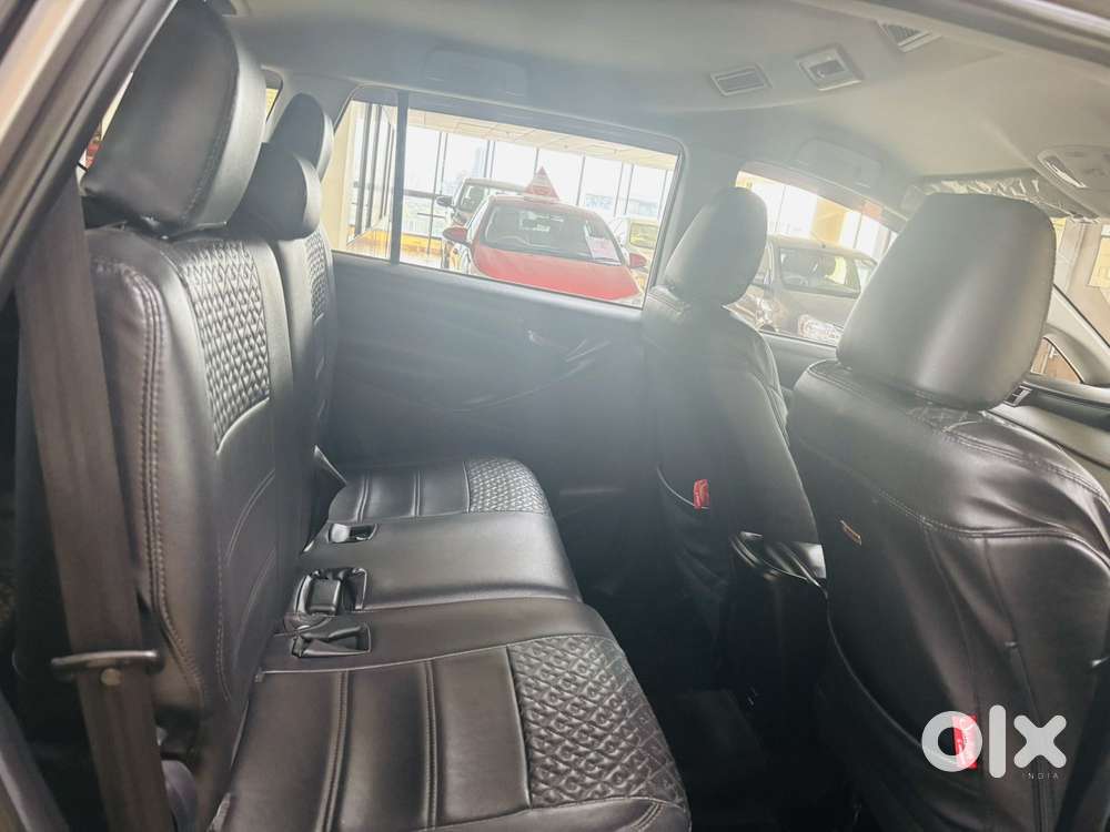 Toyota Innova Crysta 2.4 G Mt 8s, 2017, Diesel