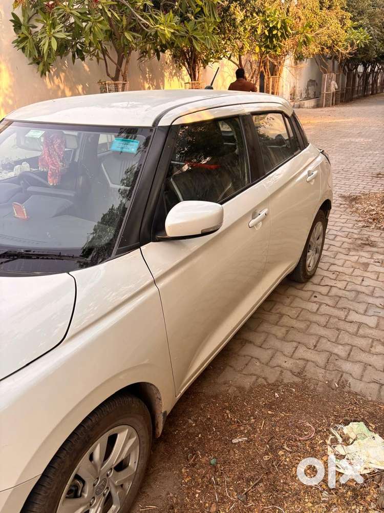 Maruti Suzuki Swift Zxi 2025