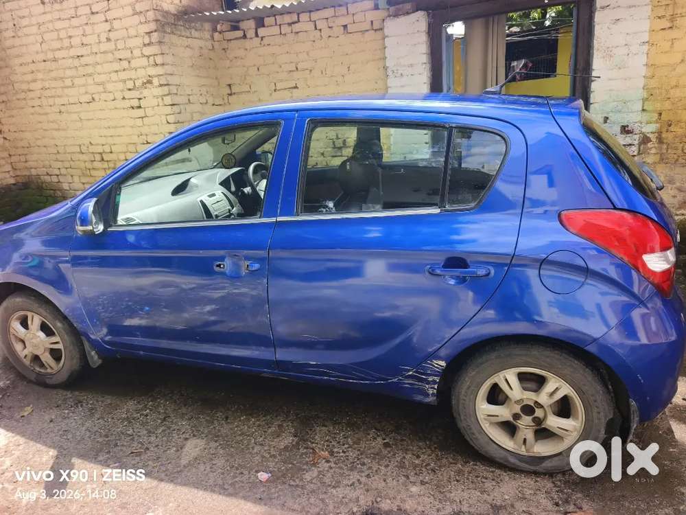 Hyundai I20 2011 Cng $ Petrol 100000 Km Driven