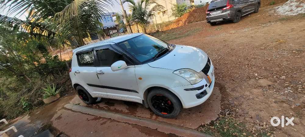 Maruti Suzuki Swift 2010 Diesel 220000 Km Driven