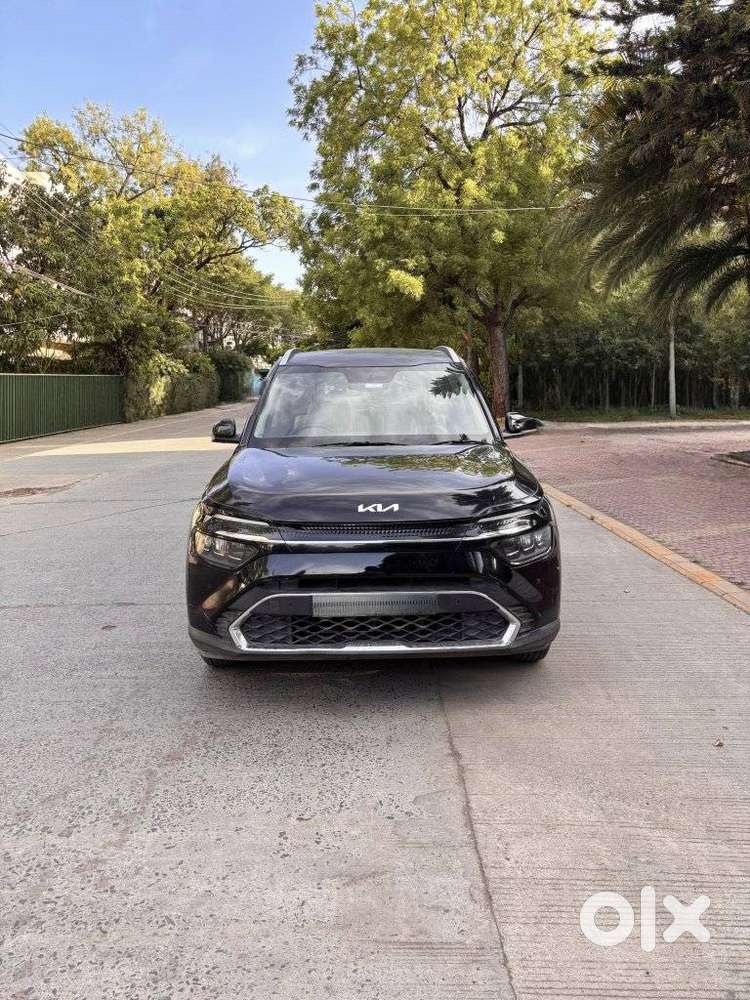 Kia Carens 1.4 Luxury 7 Str, 2022, Petrol