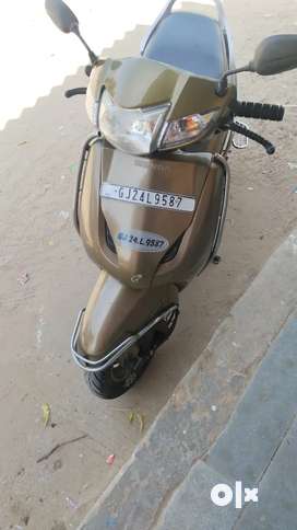 Old scooty best sale price olx