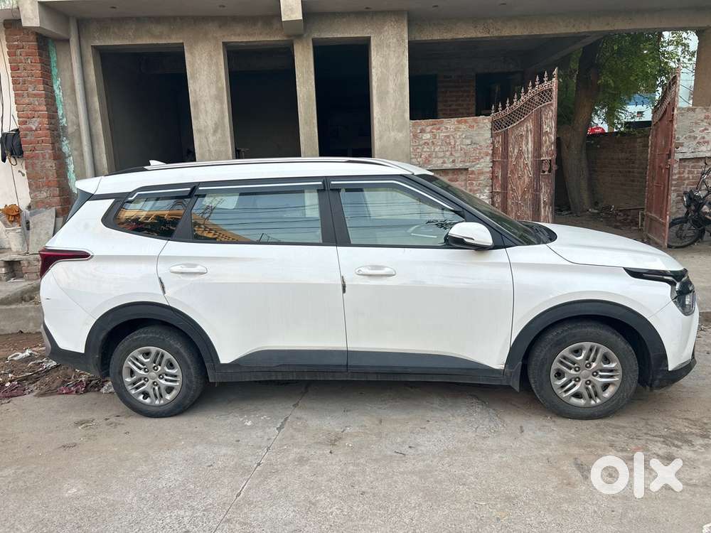 Kia Carens Petrol Manual 2023 Car